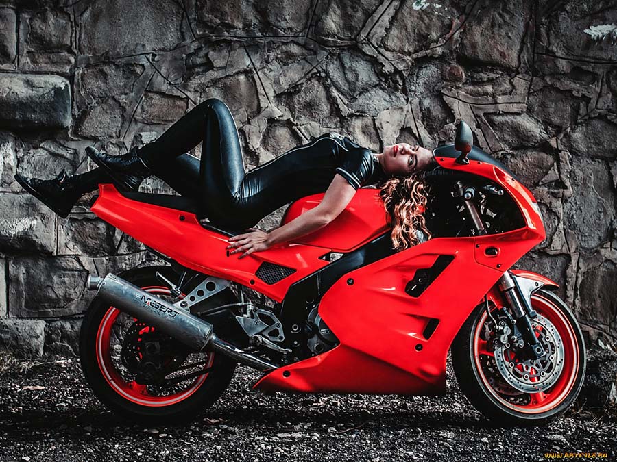 Beautiful girl Beautiful girls and motorcycles in Lubumbashi