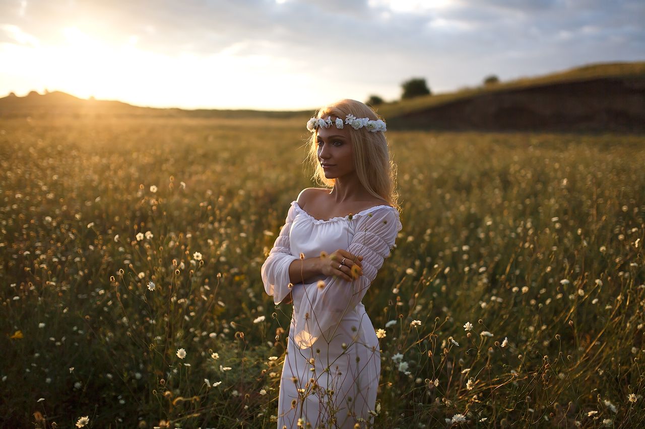 Girls in Slavic costumes in Lubumbashi