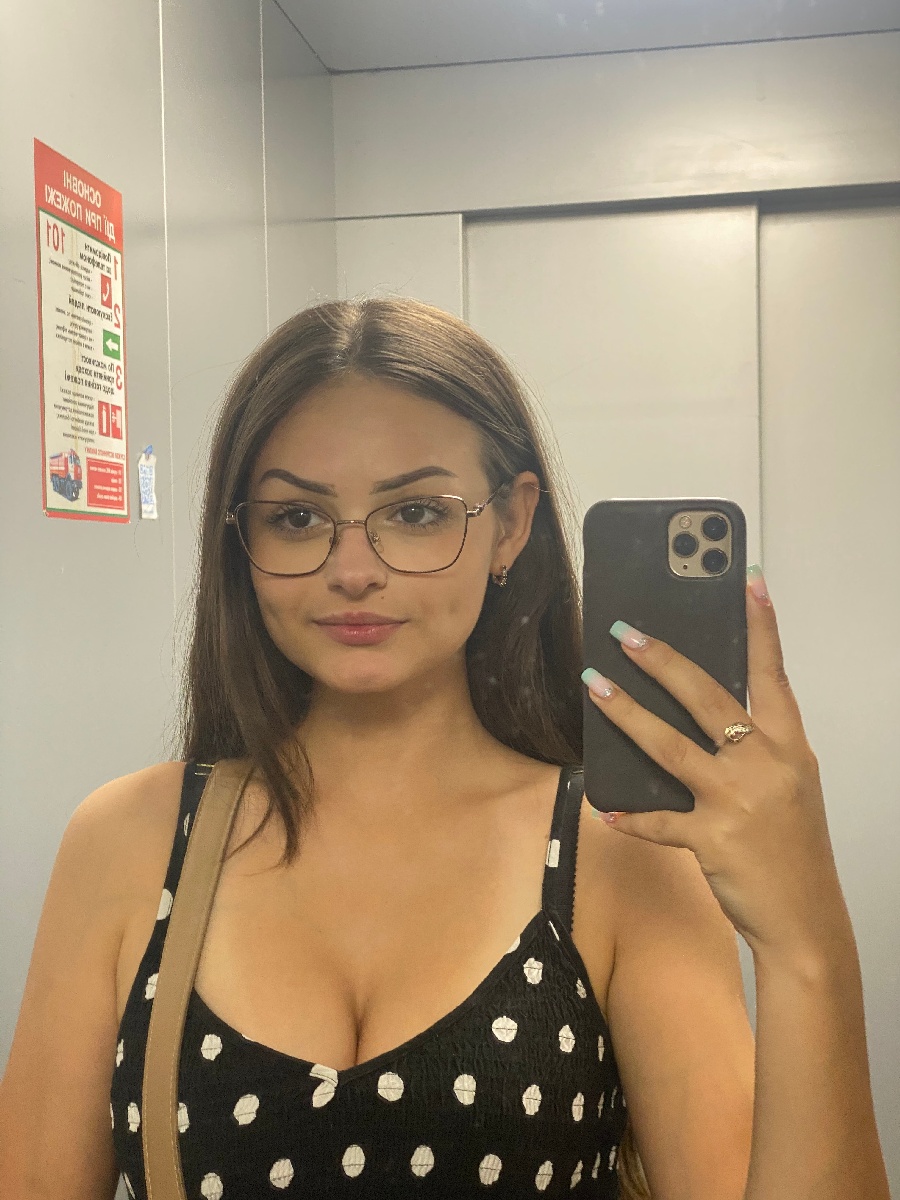 Sexy model Stacy in Lubumbashi